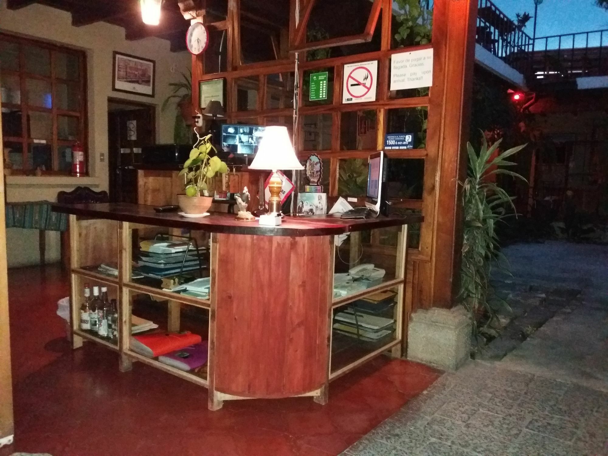 Dionisio Inn Antigua Dış mekan fotoğraf