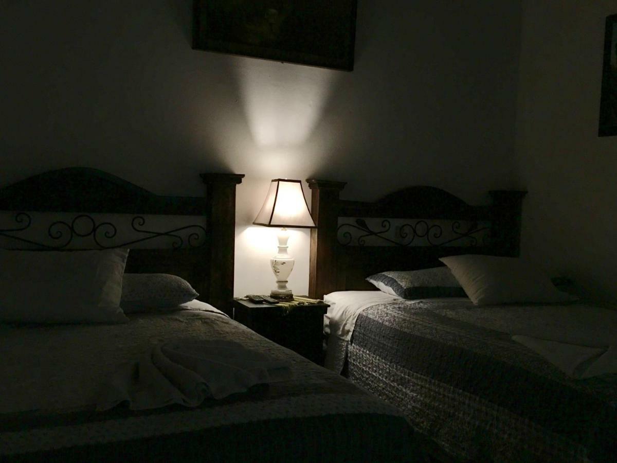 Dionisio Inn Antigua Dış mekan fotoğraf